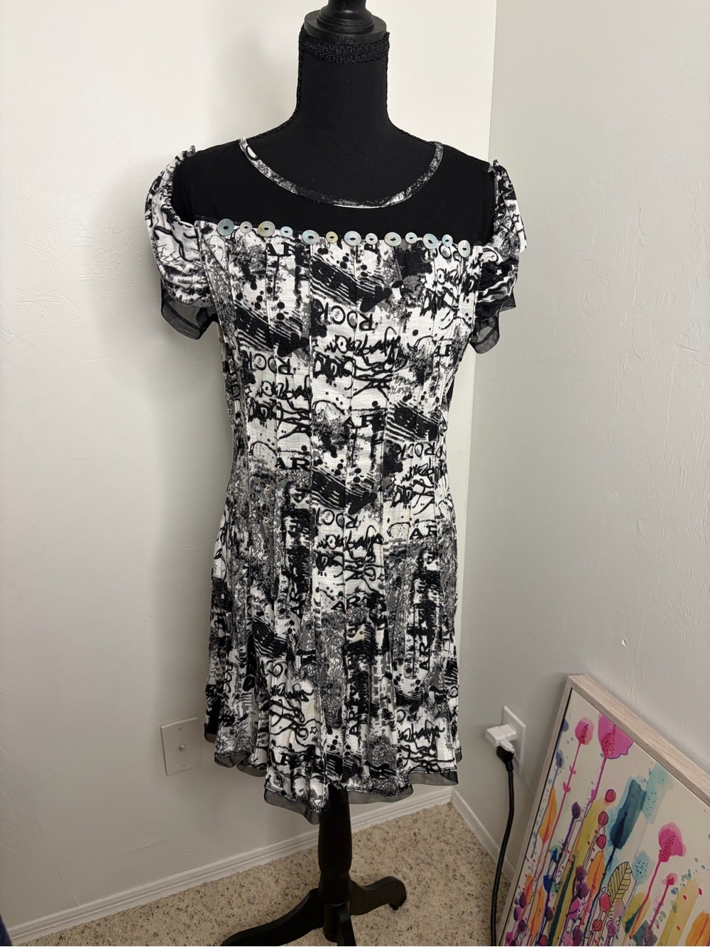 Linea Domani Graphic Rock Graffiti Cold Shoulder Dress M